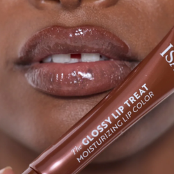 مرطب شفاه ملون Glossy lip treat