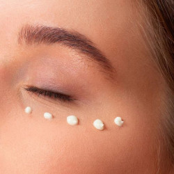 كريم ترطيب محيط العين 20 مل Moisturizing Eye Cream 20 ml