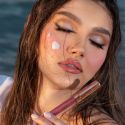 غلوس ملمع شفاه - ايس كريم Lip plumper - Ice cream