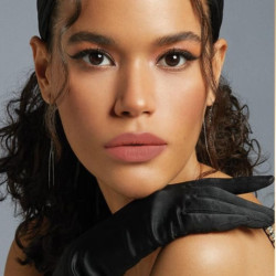 أحمر شفاه مطفي Matte Lipstick