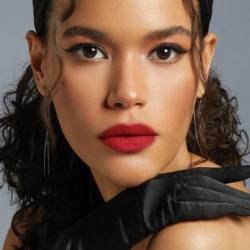 أحمر شفاه مطفي Matte Lipstick