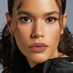 أحمر شفاه مطفي Matte Lipstick
