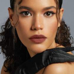 أحمر شفاه مطفي Matte Lipstick