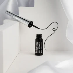 ايلاينر سائل Glossy Liquid Eyeliner