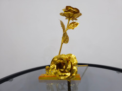 ورد مطلي بماء الذهب عيار 24K لون ذهبي GOLDEN ROSE 24K GOLD COLOR
