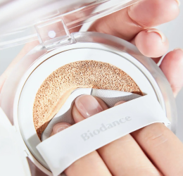 فاونديشن كوشن إيسنس Radiant Pure Essence Cushion