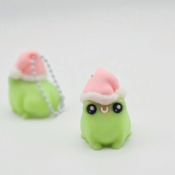 مدالية ضفدع سانتا Santa butt frog keychain