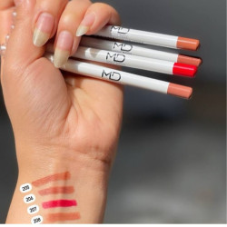 محدد شفاه كريمي ثابت Creamy Long-Lasting Lip Liner Pencil