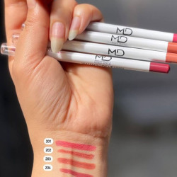 محدد شفاه كريمي ثابت Creamy Long-Lasting Lip Liner Pencil