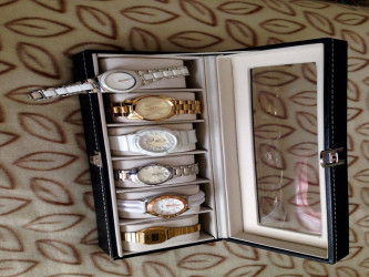 حافضة ساعات watch case