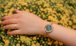 ساعة نسائية من جوليوس الكورية جاي اي 1285 سي دائرية ذهبية, سير ستين ستيل ذهبي مينا اخضر JULIUS Watch JA-1285C for Women - Analog, Stainless Steel - Gold Rose - Green