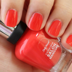طلاء الأظافر Complete Salon Manicure