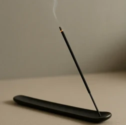 أعواد البخور بالو سانتو Palo Santo Incense Sticks