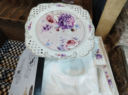 ماعون ستاند كيك وملعقته + هدية مفاجأة Cake stand + Mystery Gift