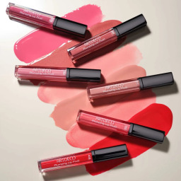 غلوس شفاه يعمل على زيادة الامتلاء واللمعان Plumping Lip Fluid – Lip Gloss for Fuller, Shiny Lips