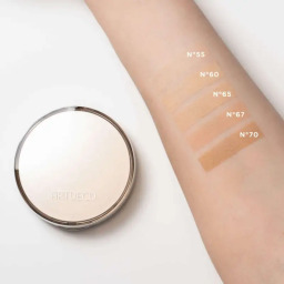 بودرة فاونديشن مضغوطة مرطبة Hydra Mineral Hydra Mineral Compact Hydrating Foundation