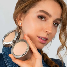 بودرة فاونديشن مضغوطة مرطبة Hydra Mineral Hydra Mineral Compact Hydrating Foundation