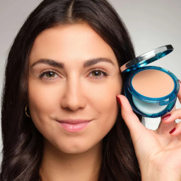 بودرة أساس للحماية من الشمس بمعامل حماية 50 Sun Protection Powder Foundation SPF 50