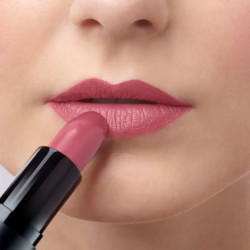 أحمر شفاه بتشطيب مات طويل الأمد Perfect Mat Lipstick - Long-lasting Matte Finish