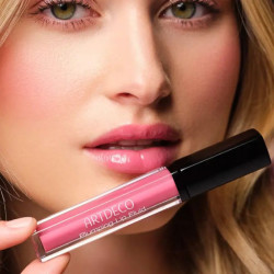 غلوس شفاه يعمل على زيادة الامتلاء واللمعان Plumping Lip Fluid – Lip Gloss for Fuller, Shiny Lips