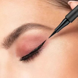 آيلاينر سائل 1 مل Sensitive Liquid Eyeliner 1ml