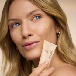 فاوندیشن لايت لومينوس لتغطية خفيفة وترطيب البشرة Light Luminous Foundation - Light Coverage & Hydrating