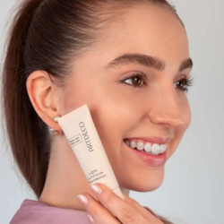 فاوندیشن لايت لومينوس لتغطية خفيفة وترطيب البشرة Light Luminous Foundation - Light Coverage & Hydrating