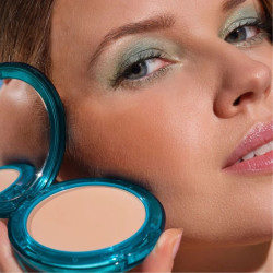 بودرة أساس للحماية من الشمس بمعامل حماية 50 Sun Protection Powder Foundation SPF 50