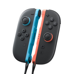 وحدات تحكم Joy-Con لجهاز Nintendo Switch 2 (أزرق فاتح/أحمر فاتح) + حقيبة تخزين حماية EVA لجهاز سويتش 2 - تصميم ماريو الأصفر Nintendo Switch 2 Joy-Con Controllers (Light Blue/Light Red) + EVA Storage Bag for Switch 2 (Yellow Mario)