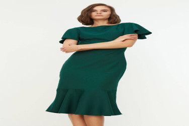 فستان ميدي منسوج بقصة ضيقة وتفاصيل كشكش Fitted Flounce Detail Midi Woven Dress