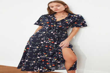 فستان قميص ميدي منسوج بحزام وفتحة جانبية وطبعة زهور Belted Slit Floral Print Midi Woven Shirt Dress