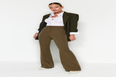 بنطلون منسوج بقصة أرجل واسعة وخصر مرتفع High Waist Flare Leg Woven Trousers