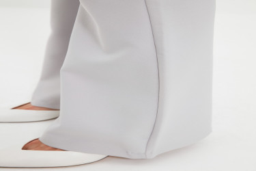 بنطلون منسوج بقصة أرجل واسعة وخصر مرتفع High Waist Flare Leg Woven Trousers