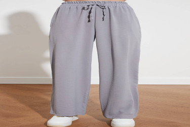 بنطلون منسوج بأرجل واسعة وخصر مطاطي Elastic Waist Wide Leg Woven Trousers