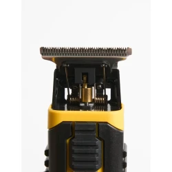 ماكينة حلاقة متعددة الاستخدامات ببطارية قوية وتصميم أنيق ومميزات عملية A versatile shaver with a powerful battery, stylish design, and practical features.