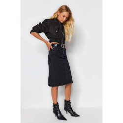 تنورة دينيم ميدي بقصة قلم الرصاص وخصر مرتفع High Waist Midi Pencil Denim Skirt