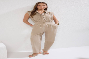 جمبسوت منسوج من قماش الجبردين بدون أكمام وياقة قميص Sleeveless Gabardine Woven Jumpsuit with Shirt Collar