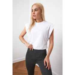 تيشيرت بيسيك محبوك من القطن بياقة دائرية ومظهر مبطن Basic Wadding Look Crew Neck 100% Cotton Knitted T-Shirt