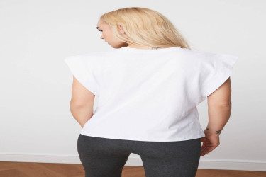 تيشيرت بيسيك محبوك من القطن بياقة دائرية ومظهر مبطن Basic Wadding Look Crew Neck 100% Cotton Knitted T-Shirt