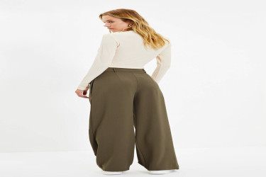 بنطلون منسوج بأرجل واسعة Wide Leg Woven Trousers
