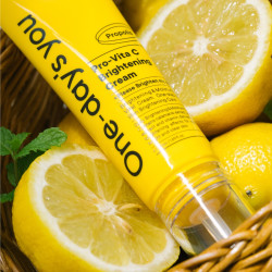 كريم تفتيح البشرة بعسل البروبوليس وفيتامين C Propolis Vitamin C Brightening Cream