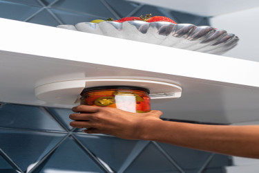 فتاحة علب لاصقة تحت الكاونتر و الرفوف Jar Opener