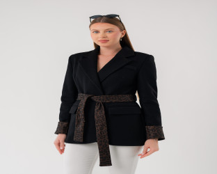 بليزر برباط خصر ونقشة جلد النمر Wool Blend Wrap Blazer with Leopard Print Details