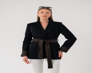 بليزر برباط خصر ونقشة جلد النمر Wool Blend Wrap Blazer with Leopard Print Details