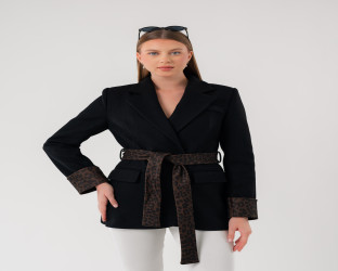 بليزر برباط خصر ونقشة جلد النمر Wool Blend Wrap Blazer with Leopard Print Details
