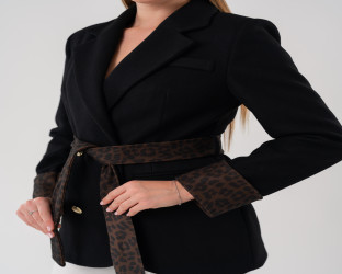 بليزر برباط خصر ونقشة جلد النمر Wool Blend Wrap Blazer with Leopard Print Details