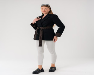 بليزر برباط خصر ونقشة جلد النمر Wool Blend Wrap Blazer with Leopard Print Details