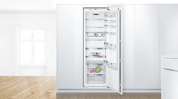 ثلاجة عامودية مدمجة VitaFresh سيريز 6 سعة  319 لتر Serie 6 Built-in VitaFresh Refrigerator 319L
