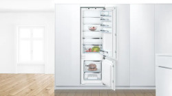 ثلاجة عامودية  بفريزر سفلي مدمجان سيريز 6 سعة  270 لتر Serie 6 Built-in Fridge-Freezer 270L