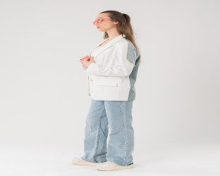 بليزر رسمي من الأمام، دنيم مطرز من الخلف Blazer with Distressed Denim Back and Embroidery